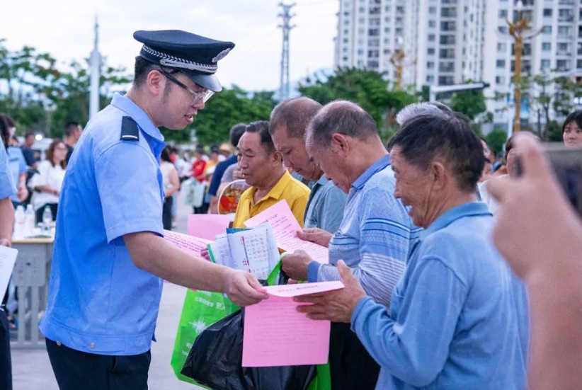 巧家縣開展“全民反詐 你我同行”集中宣傳活動
